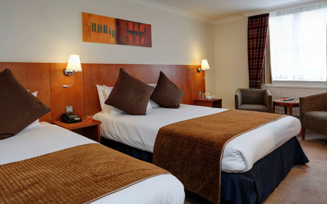 Doubletree By Hilton Reading M4 J10