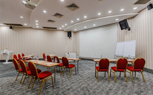 Ramada Plaza by Wyndham Izmir