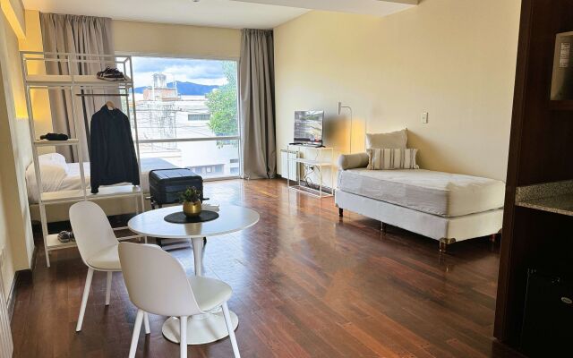 Roomie Salta by DOT Suites