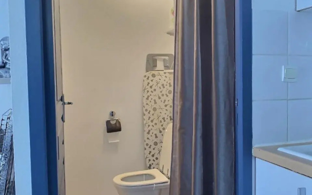 Agréable pavillon avec grande terrasse pour 6 personnes
