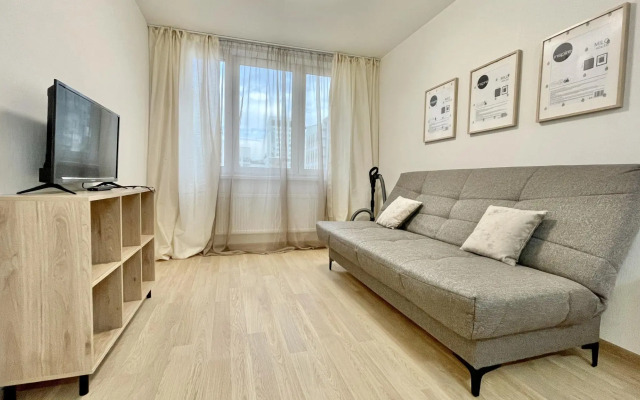 NeVotele on Champions Street 15