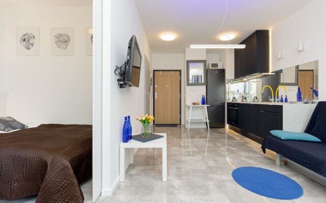 Cozy Apartment Marywilska by Renters