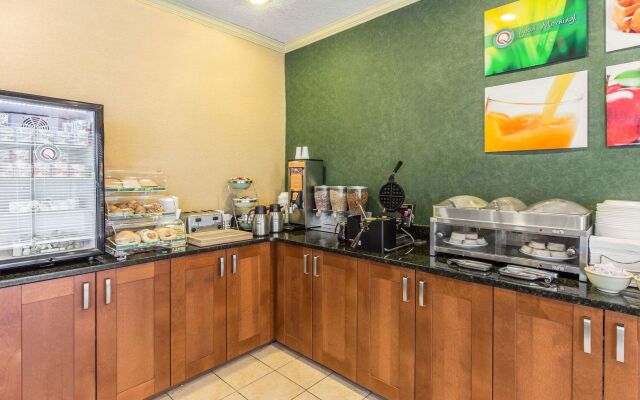 Quality Inn & Suites McDonough South I-75