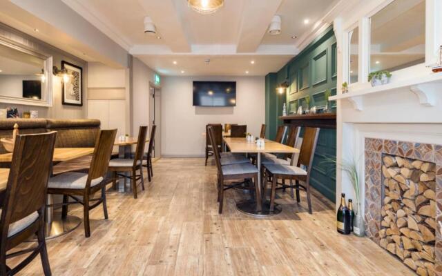 Port 56 Guesthouse