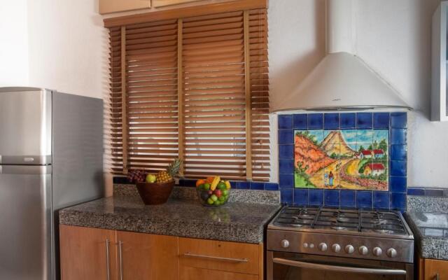 Las Olas Condominium #207
