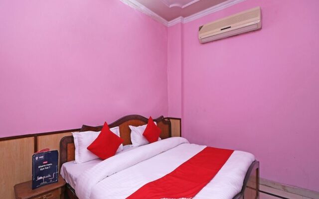 OYO 26906 Hotel Tarang