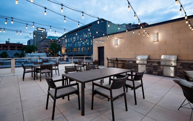 Courtyard by Marriott Knoxville Downtown