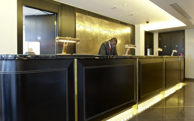 Crowne Plaza London - Battersea