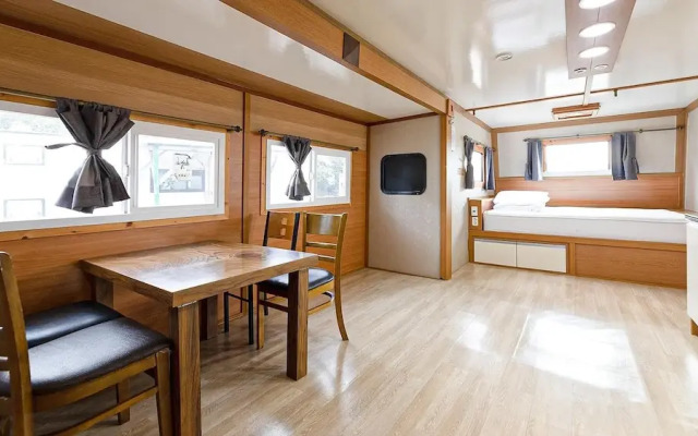 Seogwipo Pyoseoncaravan