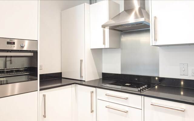 Rayleigh Lodge 2-Bedroom House