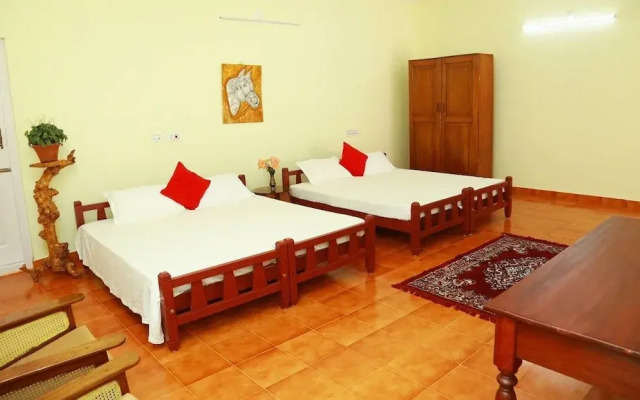 Deluxe Double Room In British Bunglow