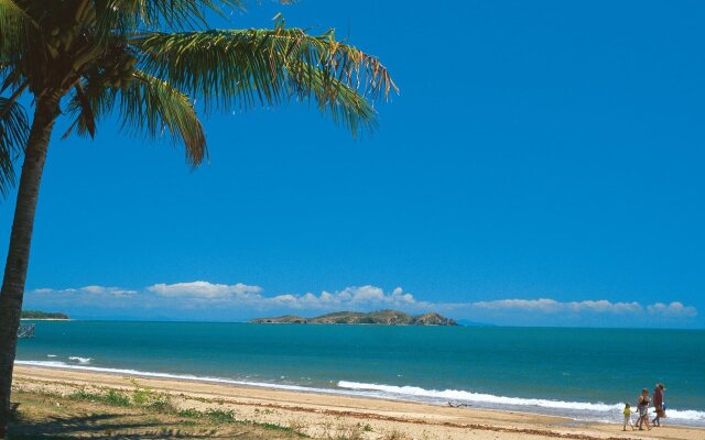 Riviera Mackay