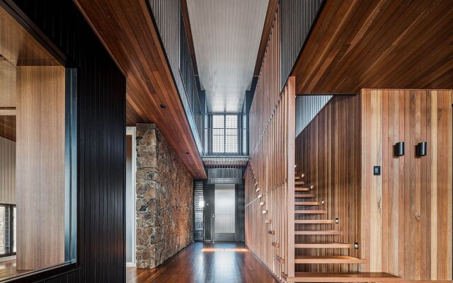 Bay Rock House