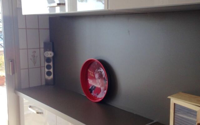 Apartment With one Bedroom in Villeneuve-loubet, With Wonderful sea Vi