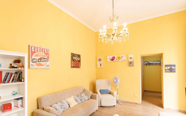 Duomo 77 in Napoli with 2 bedrooms and 2 bathrooms