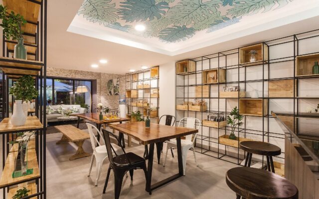 La Regatta Boutique Residences