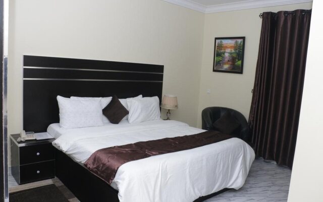 Brookville Hotel & Suites