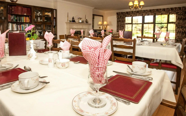 Ardmor Country House