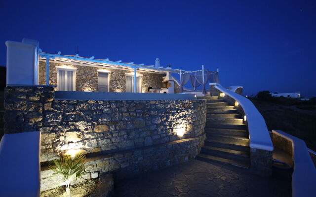 Villa Evi & Suites