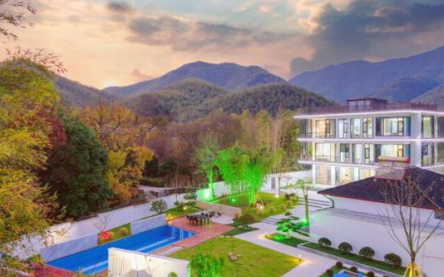 Changxing Manju B & B