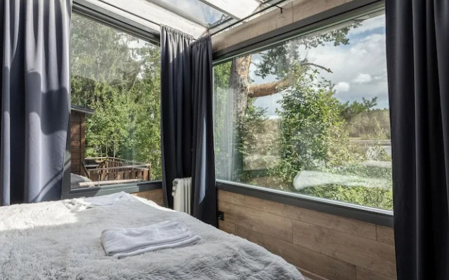Private & Cozy Suite with lake views