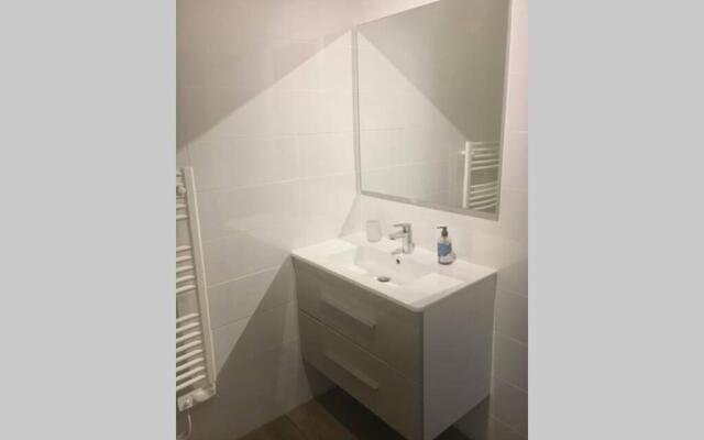 Apt calme VUE LAC - 2 Chambres - Sauna