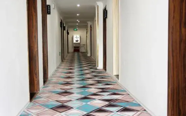 Xifeng Hotel