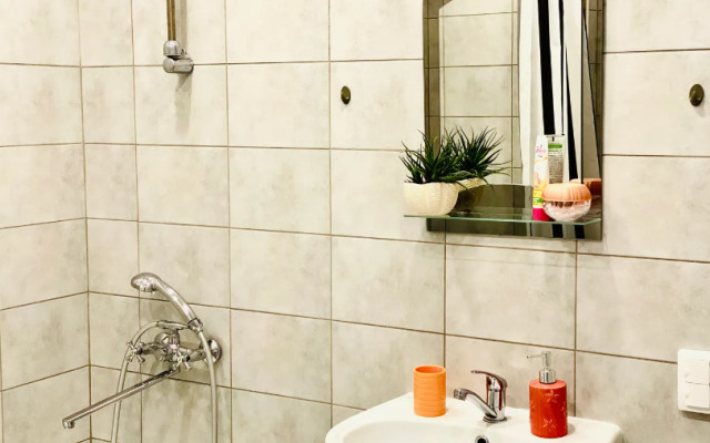 Апартаменты на улице Азина 22/2