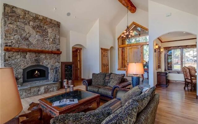 A Lookout Lodge House