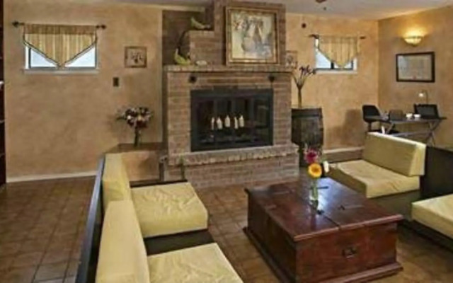 Lakehouse Bed and Breakfast