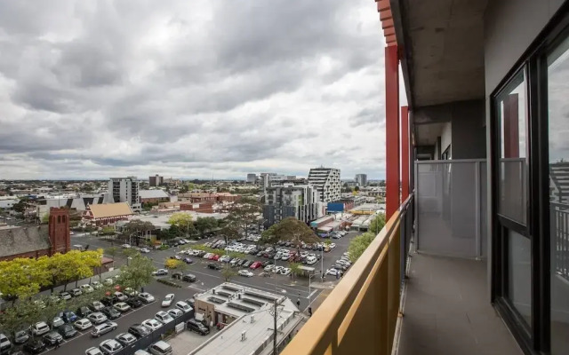Elegant 2br@footscray Station