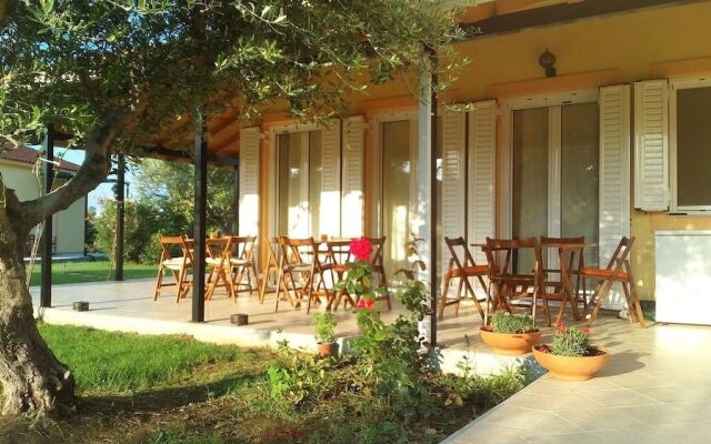 AnthosGuestHouses