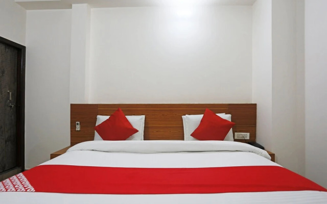 Oyo 40002 Home Feeling Accommodation