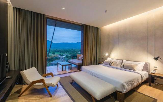 Atta Lakeside Resort Suite