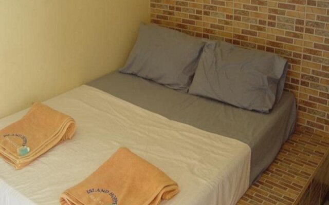 The White Pearl Beach Club