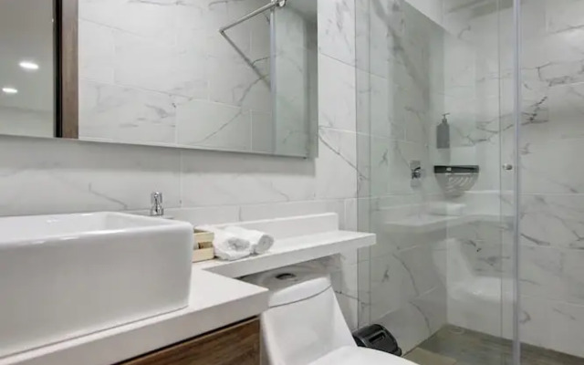 XLiving Host & Rooms