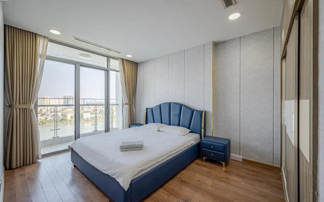 Long Apartment - Vinhomes Golden River