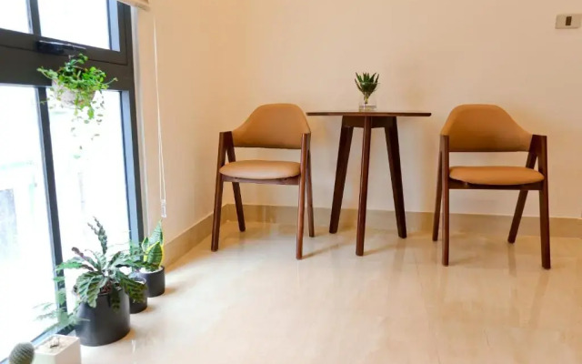 Manarola Hotel by OYO Rooms