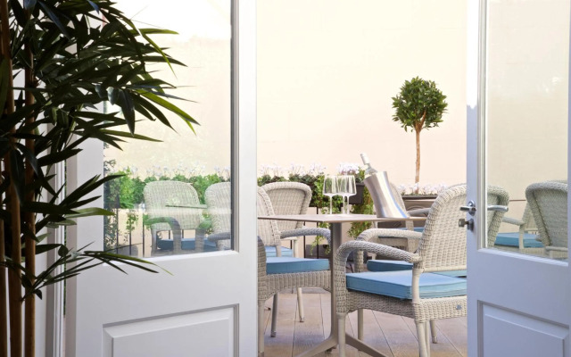 54 Queens Gate Hotel