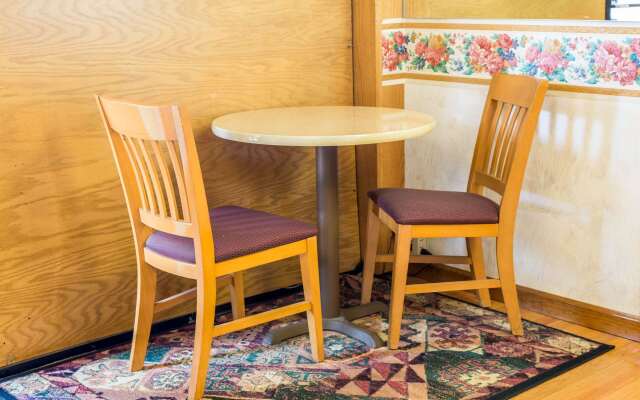 Rodeway Inn & Suites Branford - Guilford