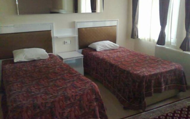 Ozgur Hotel