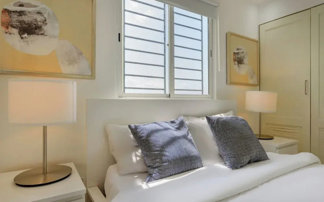 Oceanfront Condo in Ave. España Sleeps 8