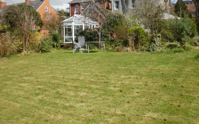 Brookshill House B & B