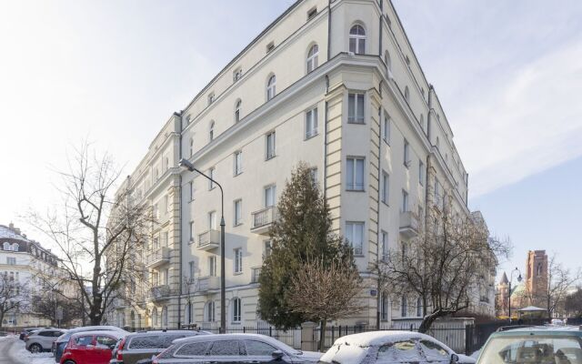 Apartment Mochnackiego Warsaw by Renters