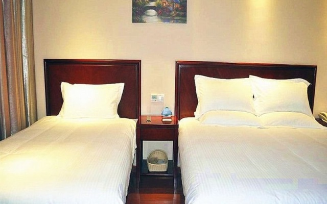 GreenTree Inn BeiJing Fengtai District WanFeng Road QiLiZhuang Metro Station Express Hotel – Guest Rooms – Beijing