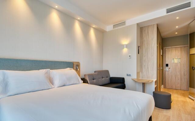 Holiday Inn Express Madrid Airport by IHG