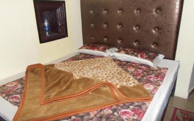 Ratnam Guest house