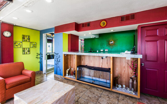 Rodeway Inn & Suites