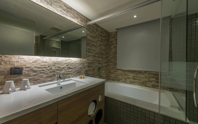 Simple Plus Hotel