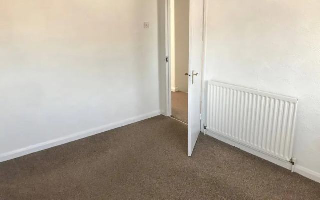 Diana House - Great Location